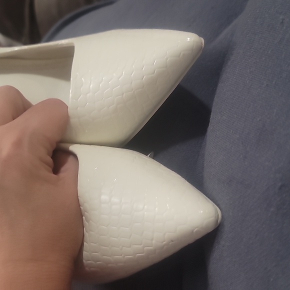 Azalea Wang cliff white faux croc silver studded stiletto heels pumps 7 - Picture 4 of 6